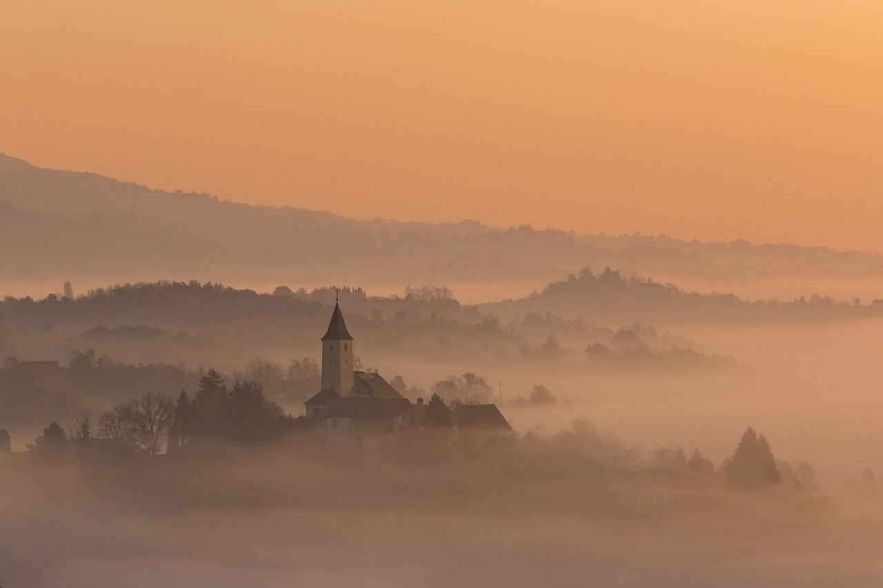 church-fog-environment
