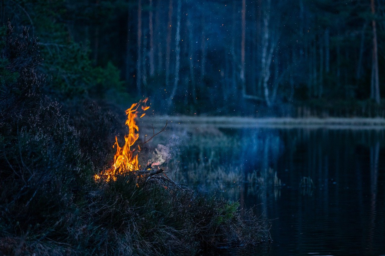 fireplace-campfire-flame-fire-burn