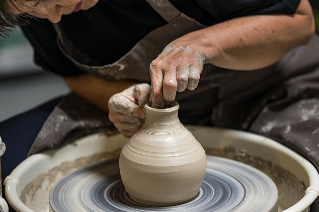 Potter Pottery Vase Pot Art Craft